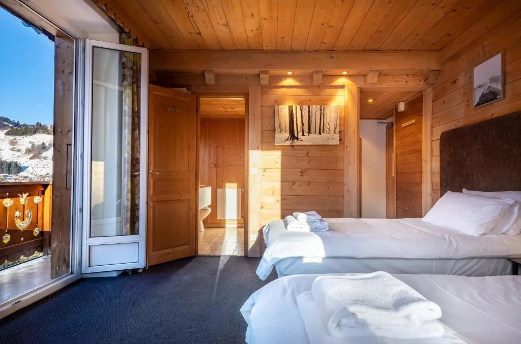 Deluxe Double room with balcony (twin beds)