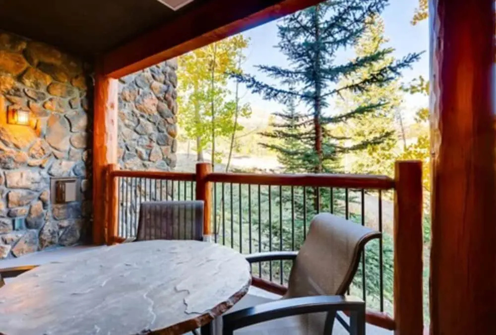 Luxury 2 Bedroom Ski in, Ski out Condo in Breckenridge with Shared Pool, Hot Tub, Arcade, and Bar