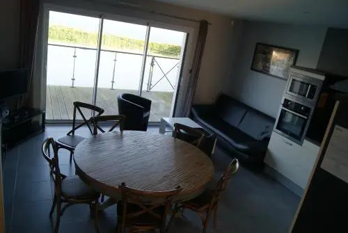 Balcony & Terrace