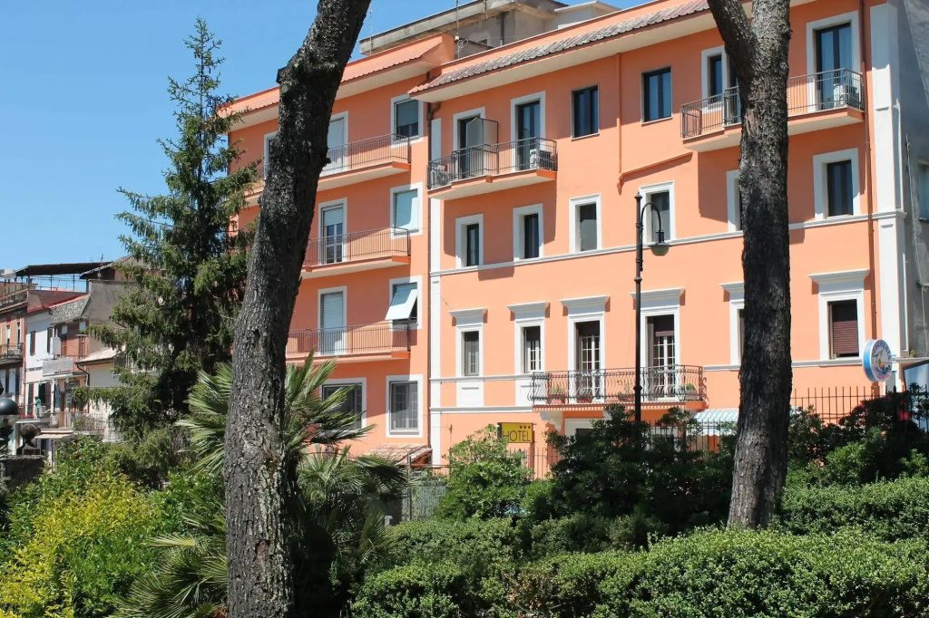 Hotel photo 8