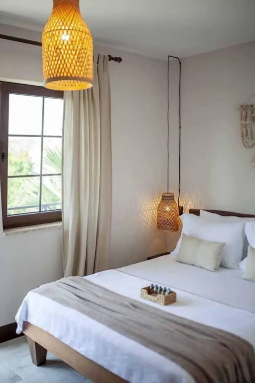 Deluxe Double room with balcony and with partial sea view (full double bed)