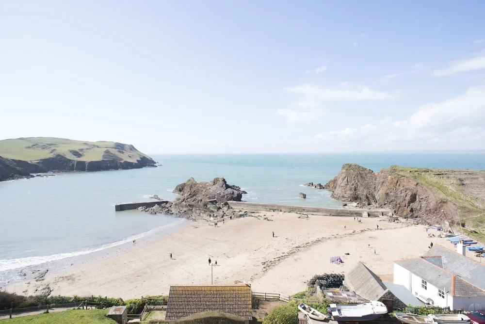 Beach & Waterfront