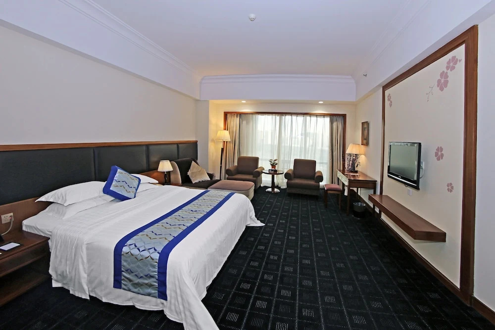 Gladden Hotel — 2