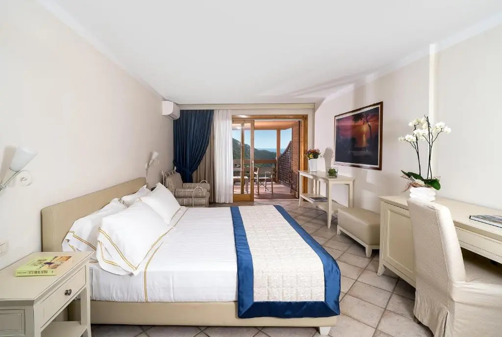 Boutique Hotel Torre di Cala Piccola - Chambres
