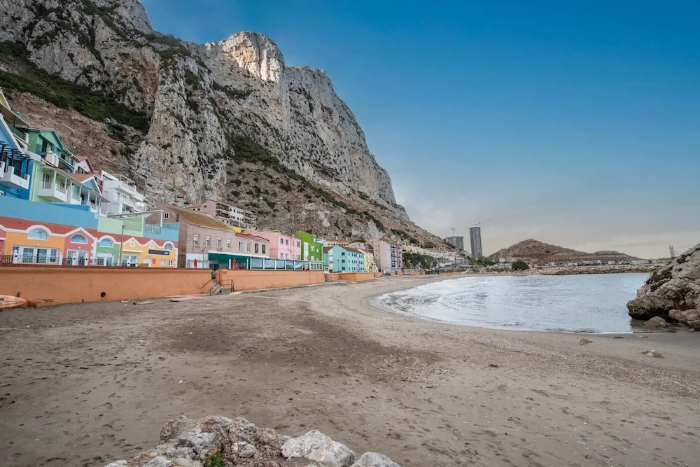 Riviera Suites - Hosted by Sweetstay - фото 15