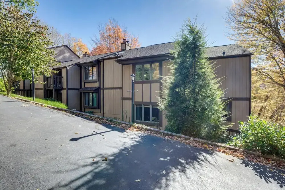 1/2 Mi to Sugar Mtn Resort: Condo w/ Balcony