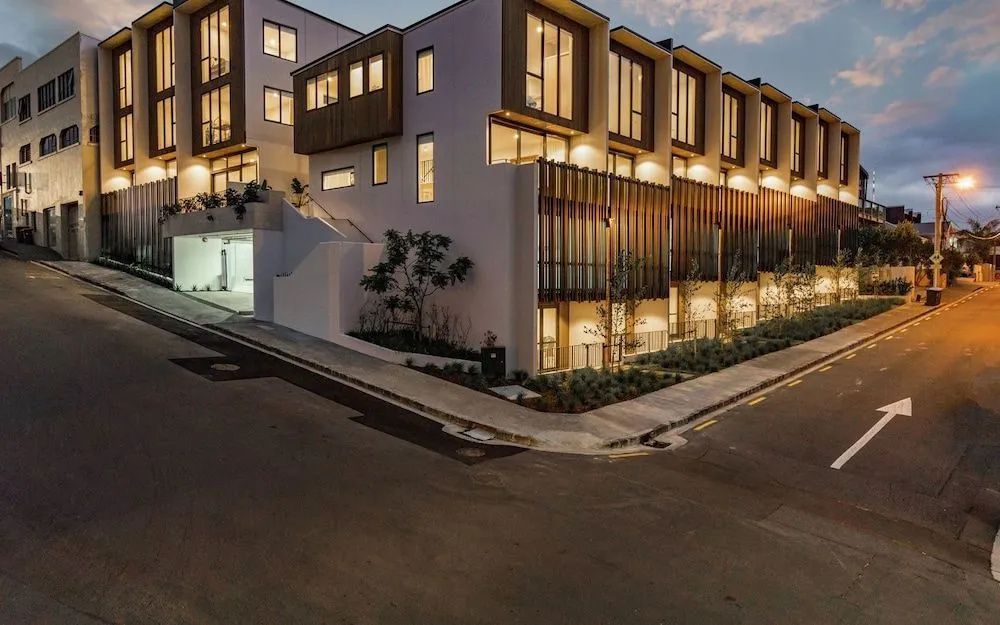 Spacious 3 Bedroom with Ensuite Bathroom