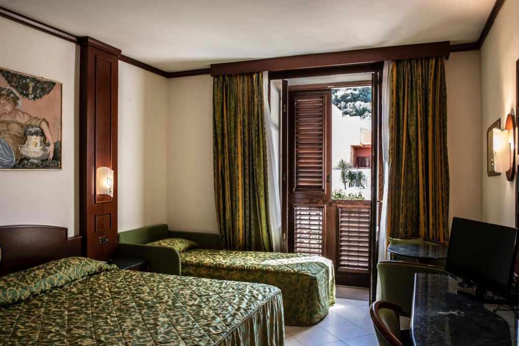 Hotel Garibaldi — 4