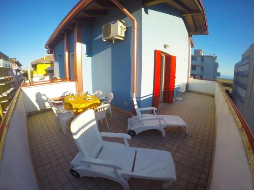 Balcony & Terrace