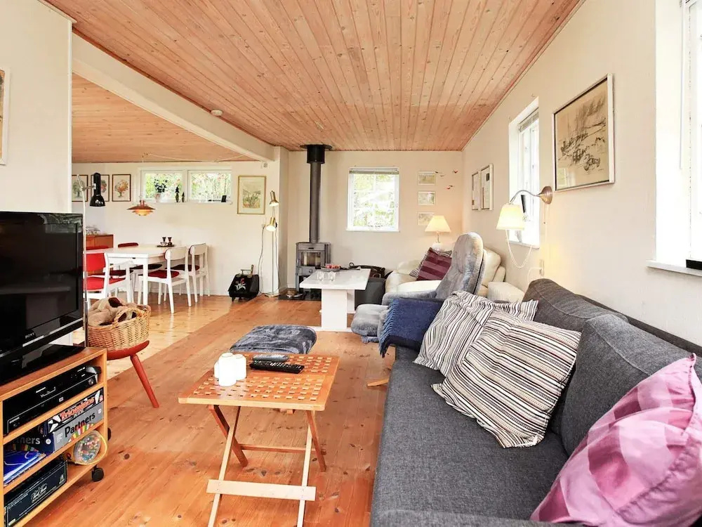 6 Person Holiday Home in Store Fuglede - фото 10