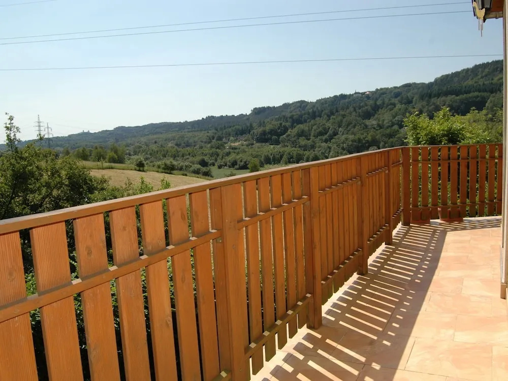 Balcony & Terrace