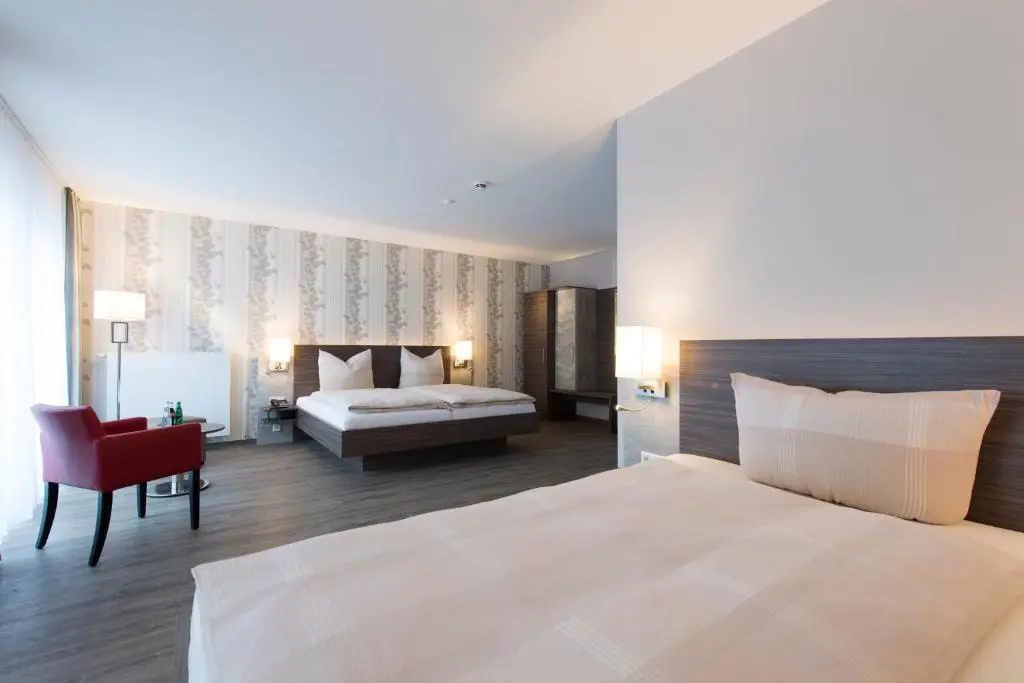 Standard Triple room