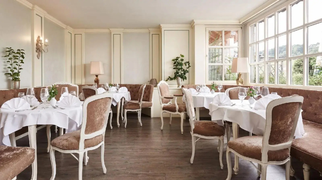 Burghotel Am Hohen Bogen - Général