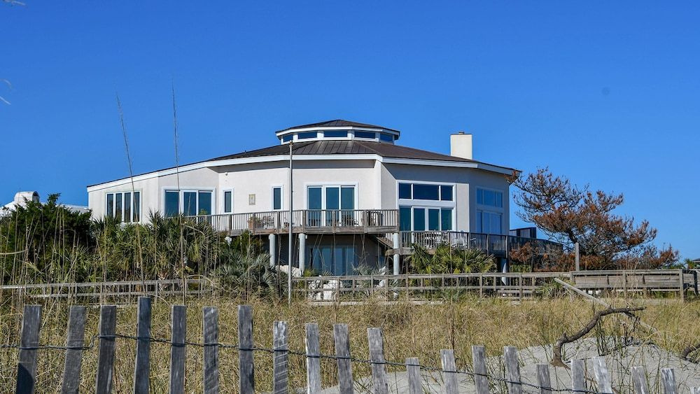Sea Castle by Peace Vacations