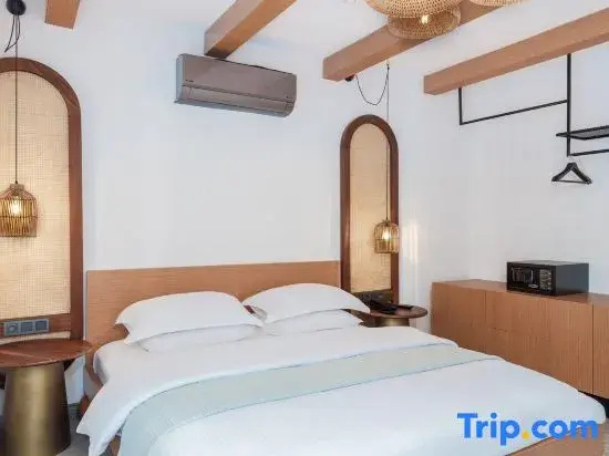 Deluxe Double room with sea view (full double bed)