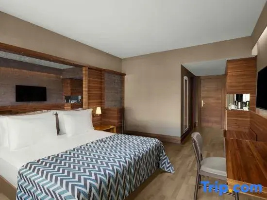 Akra Kemer image Room