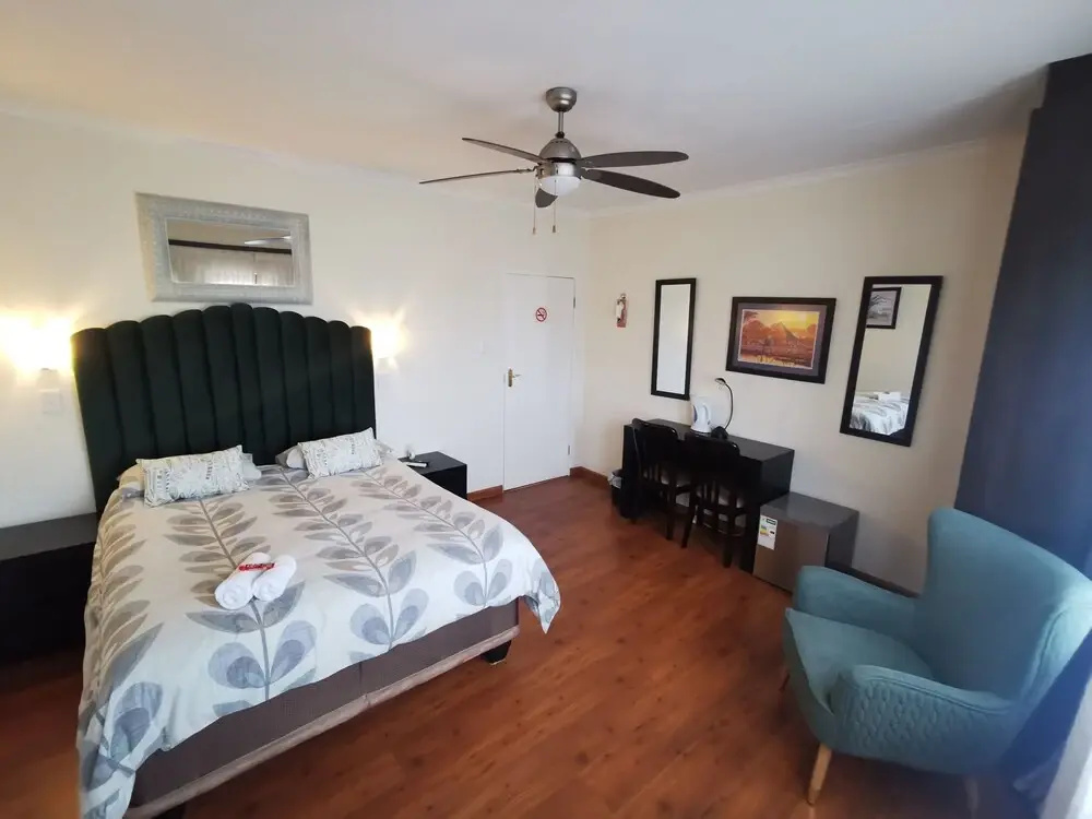 Suite with city view