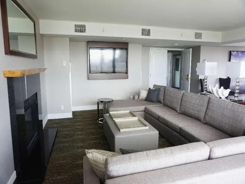 Penthouse Suite with balcony