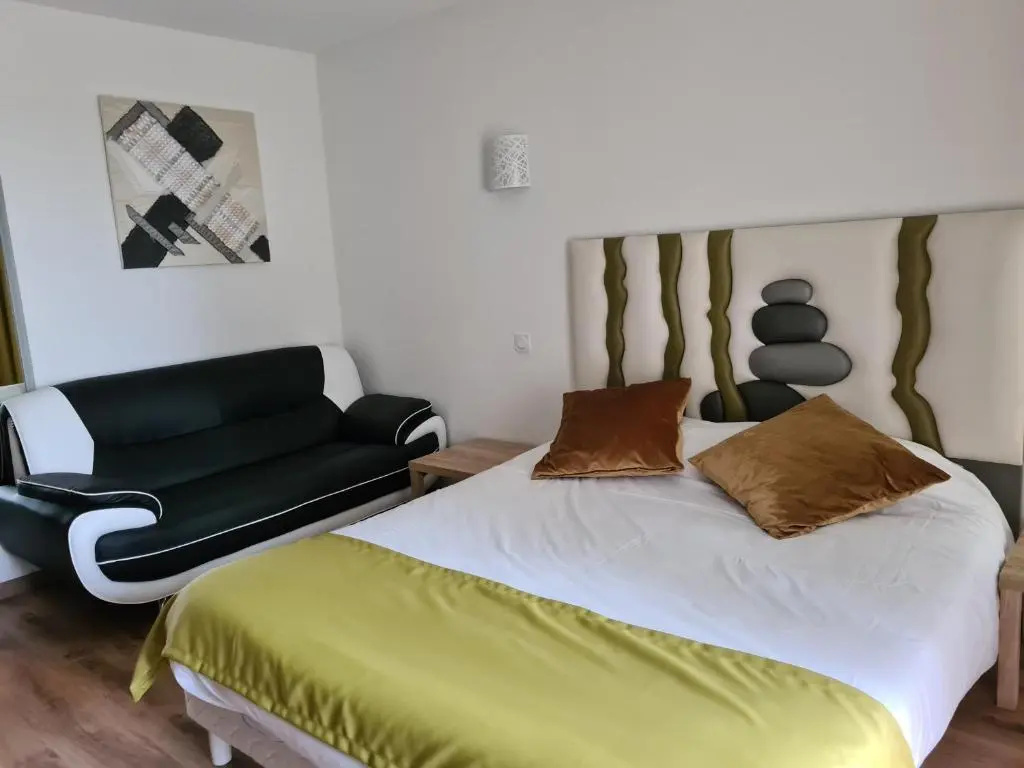 Superior Double room (full double bed)