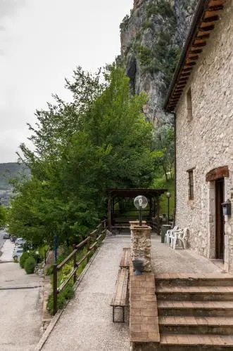 Rifugio Mola Del Sacramento
