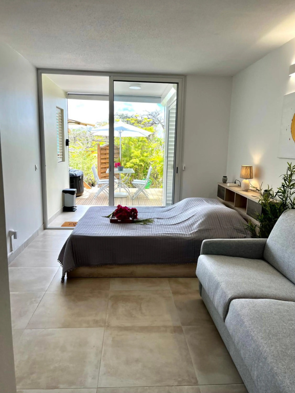 Voir la photo 4 — NOUVEAU studio chaleureux avec jacuzzi privé & piscine