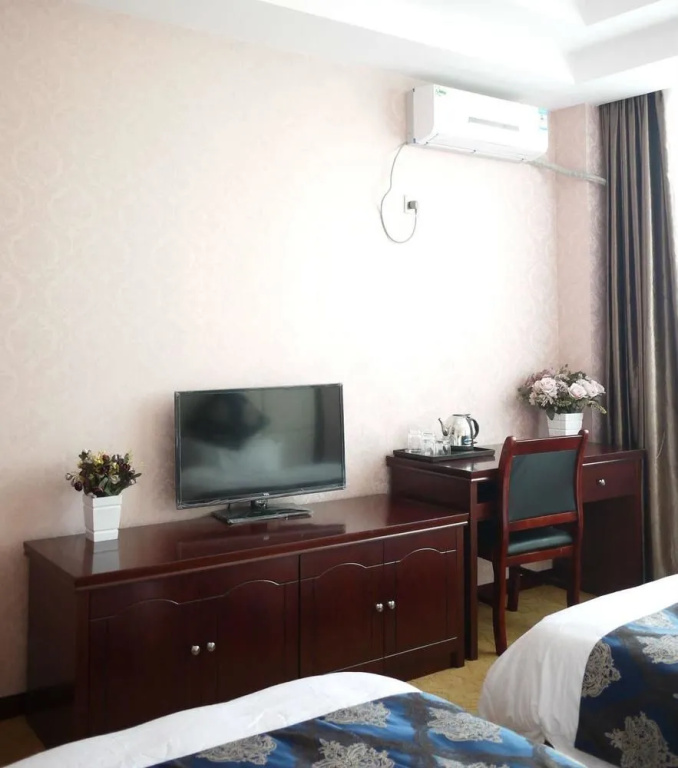 July Hotel