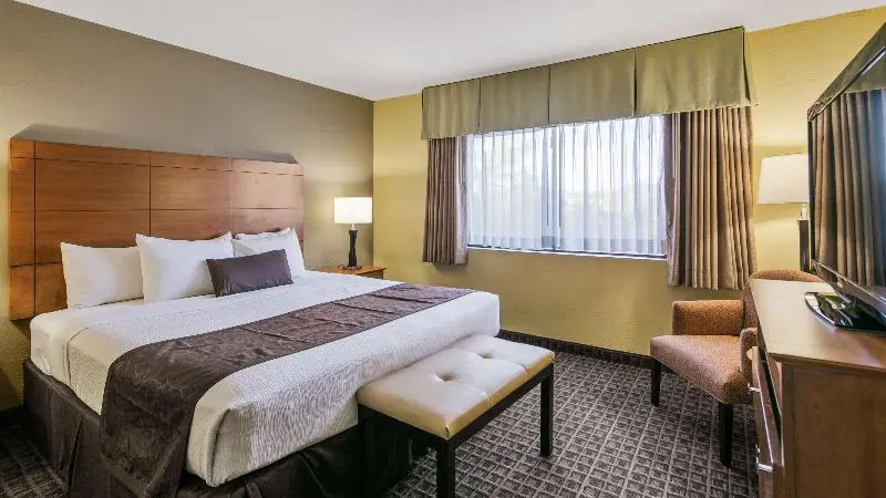 Best Western Plus Scottsdale Thunderbird Suites - Chambres