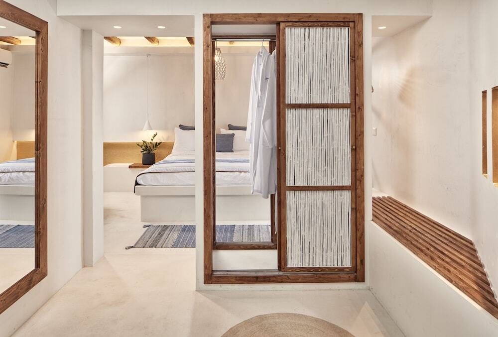 Parian Boutique Hotel 3 *
