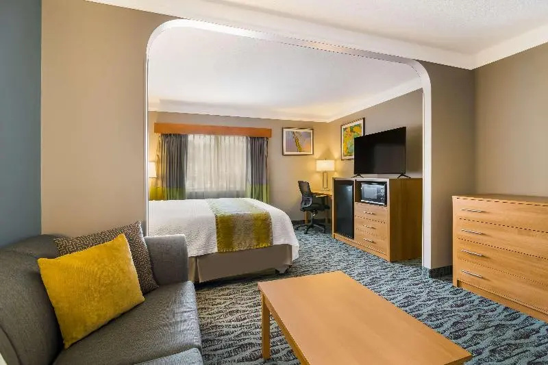 Best Western Plus Executive Court Inn & Conference Center - Chambres
