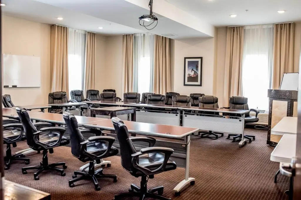 Comfort Inn & Suites - фото 25