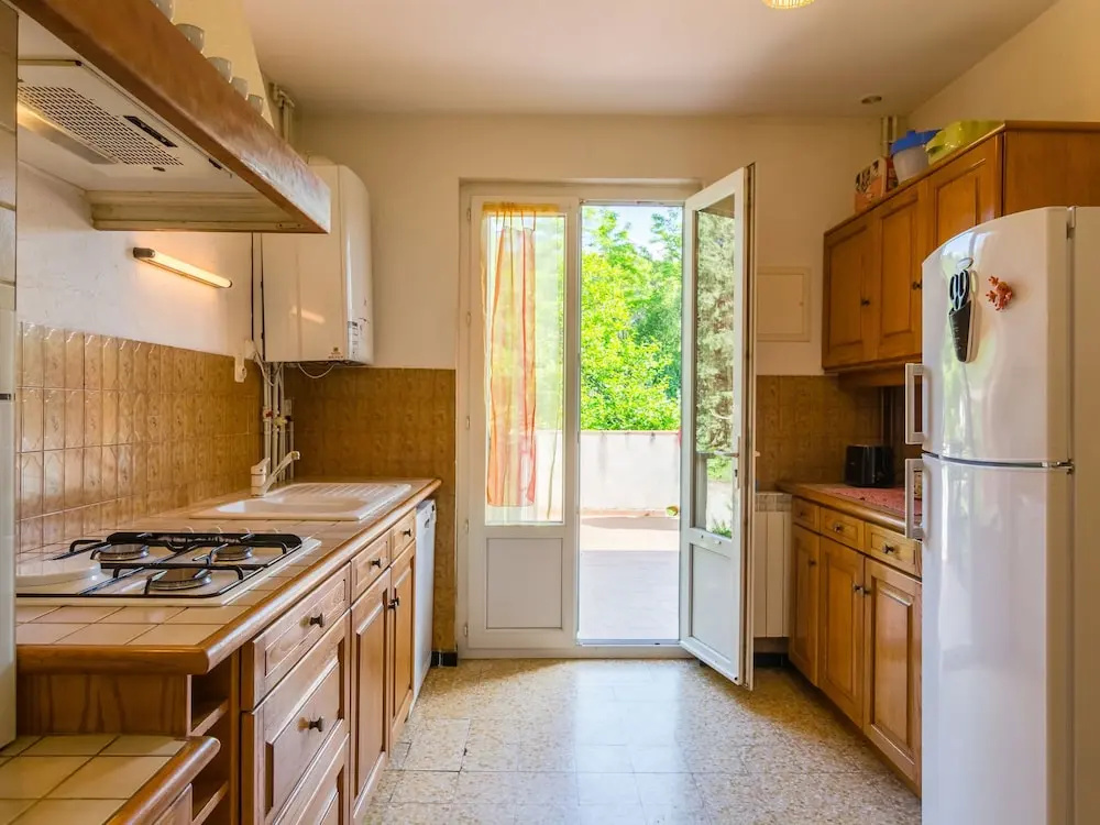 Sleep in former train station with beautiful pool and enclosed grass garden - фото 18