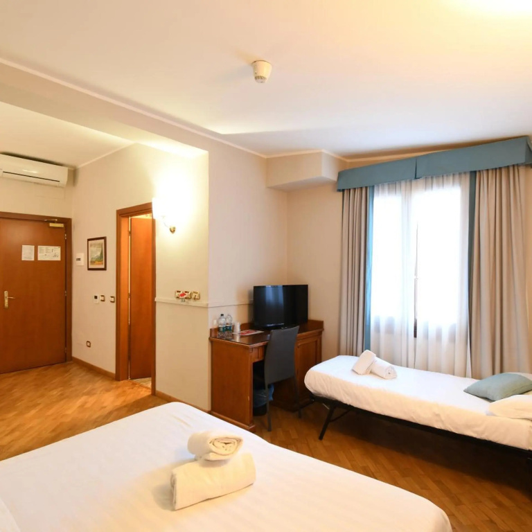 Hotel photo 42