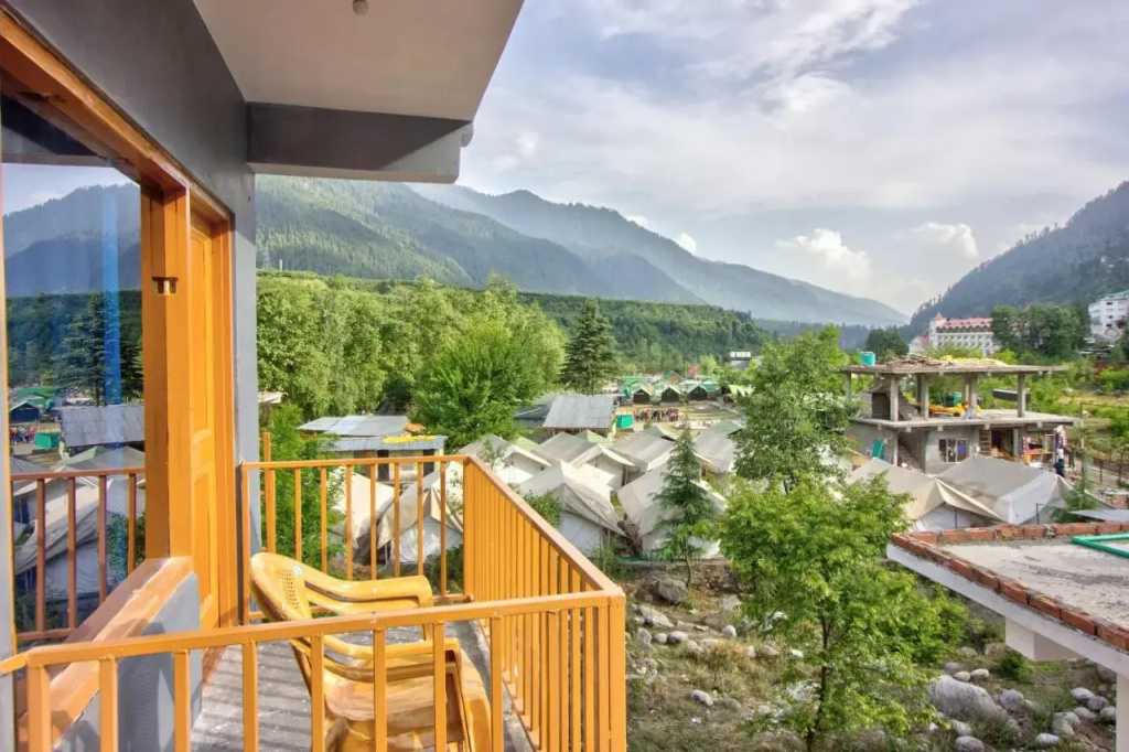 Hotel beas river retreat