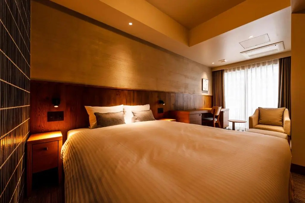 Standard Double room with balcony (full double bed)