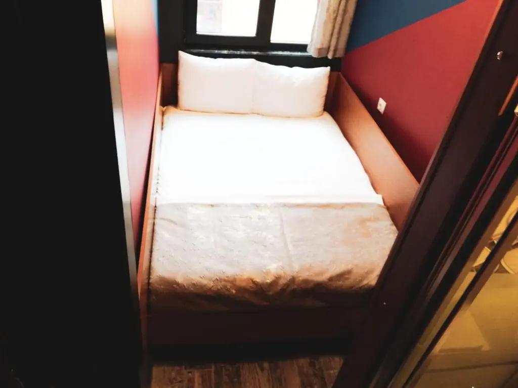 Mini Compact Double room (full double bed)