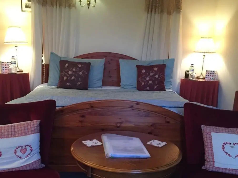 Deluxe Double room (full double bed)
