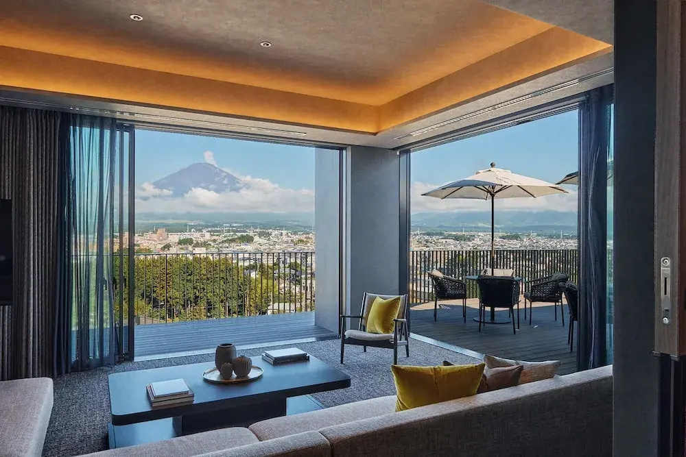 Luxury Suite