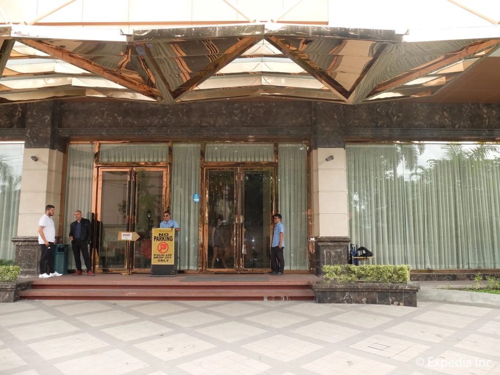 Central Park Tower Resort - фото 1