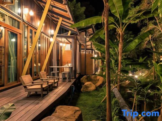 2 Bedrooms Villa