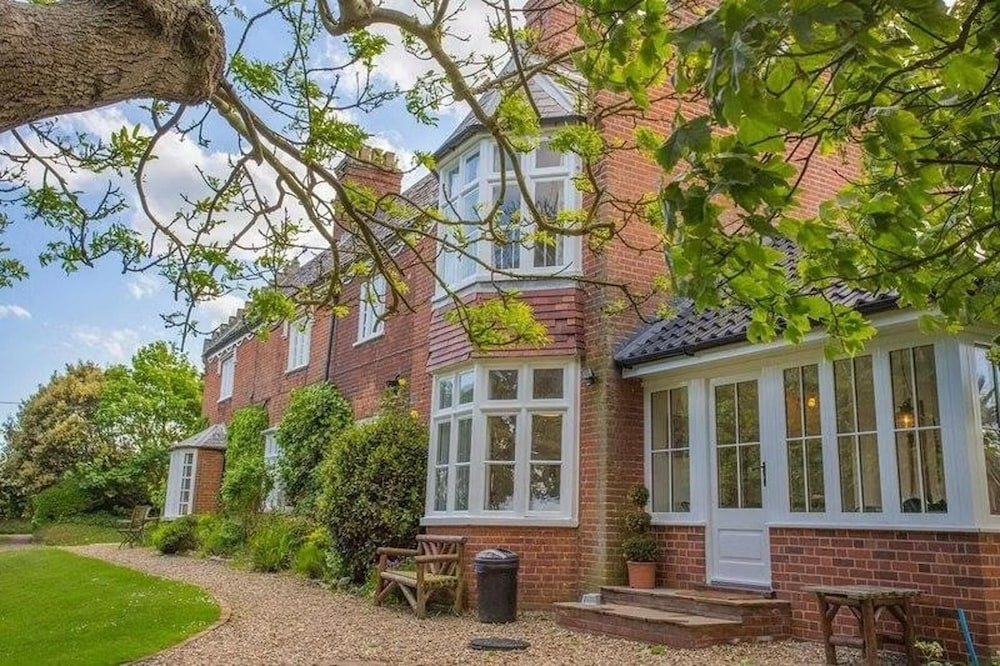 Norfolk Seaview Luxury Retreat With 7 Bedrooms