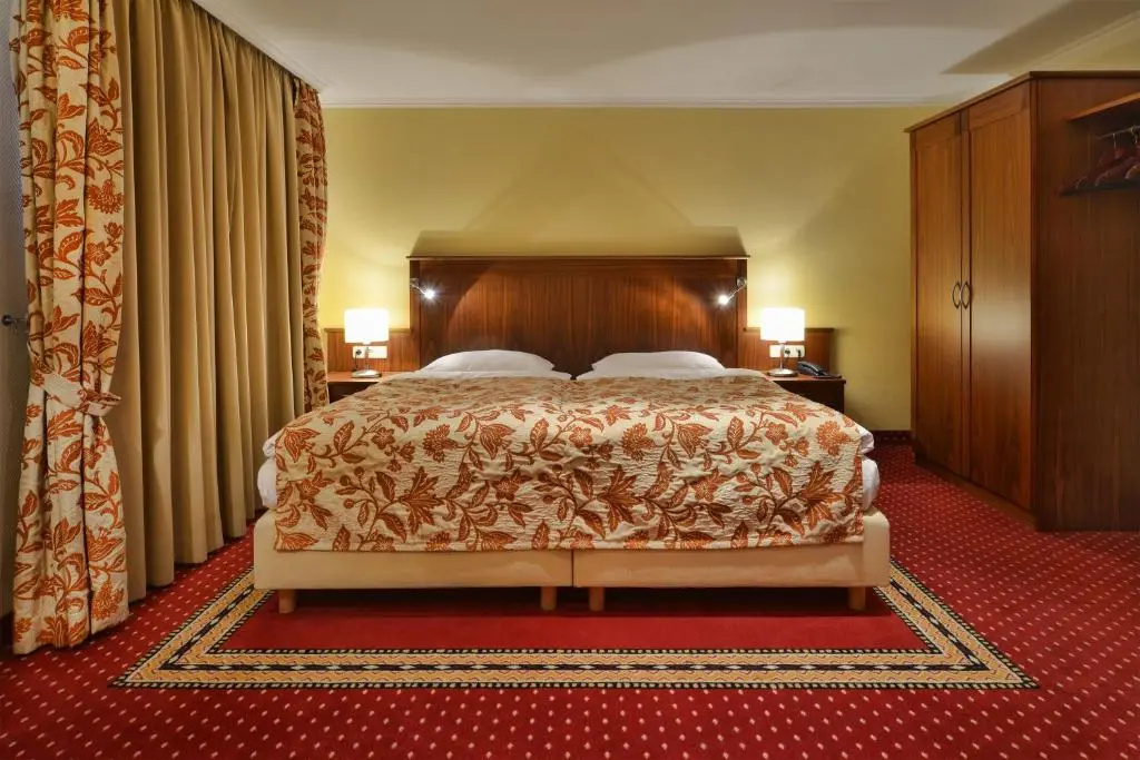 Courtyard Double room (full double bed)