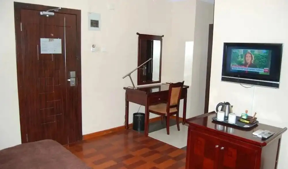 Owu Crown Hotel - Chambres