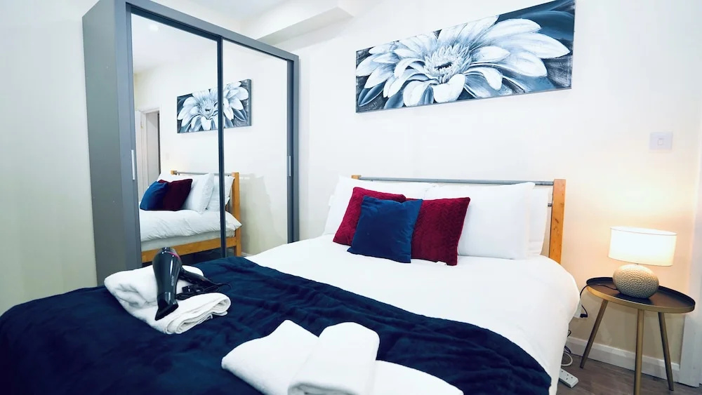 F3 Cranbrook Stunning Apt Free Parking