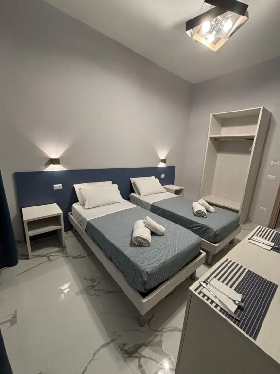 Deluxe Double room with city view (full double bed)