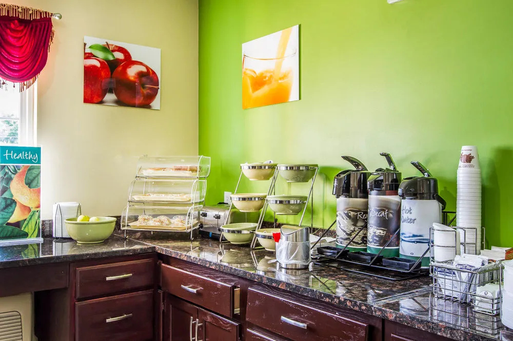Food & Beverage