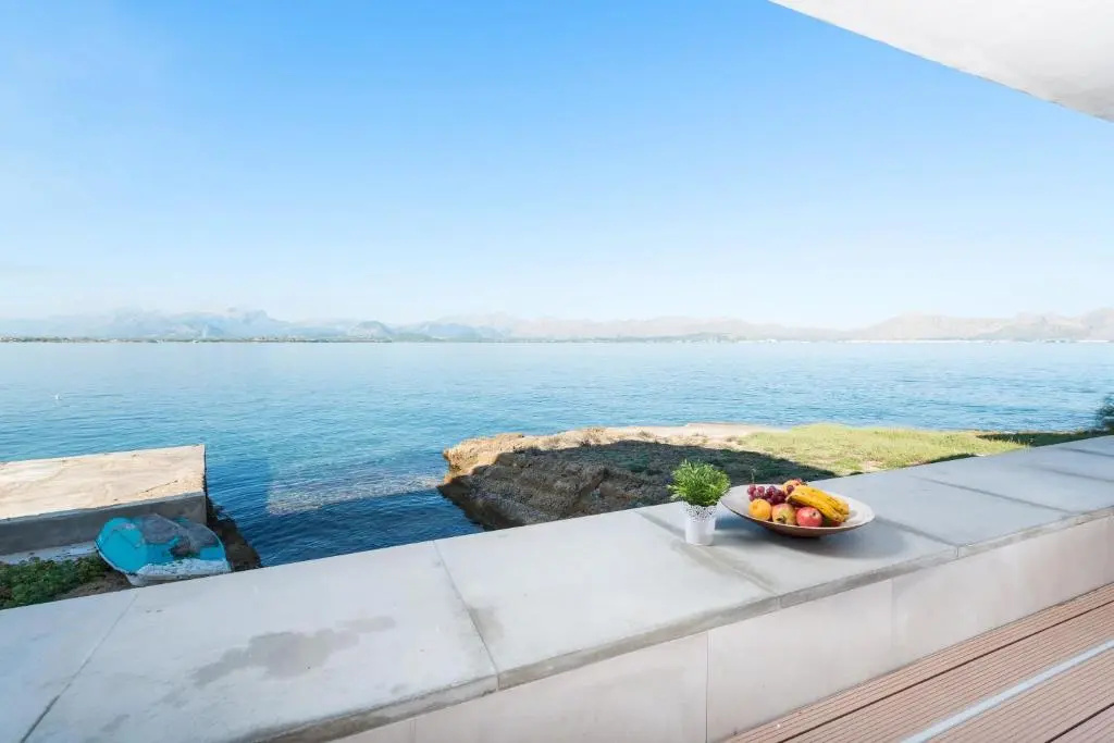 2 Bedrooms Villa