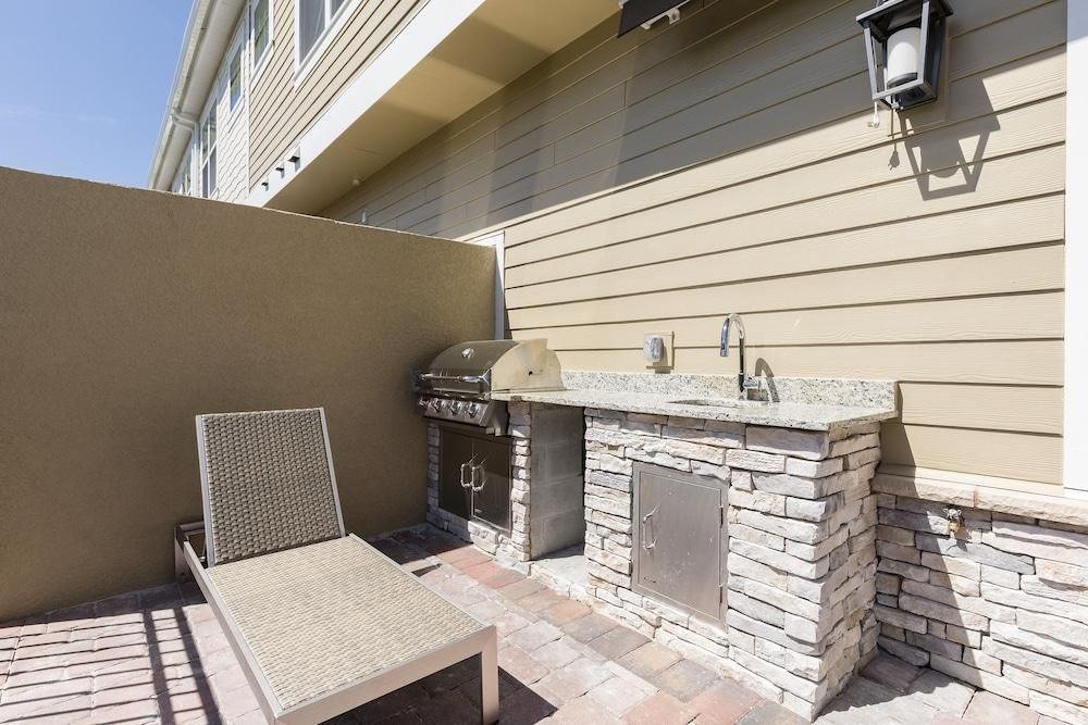 Summerville Vacation Homes by Columbia Management