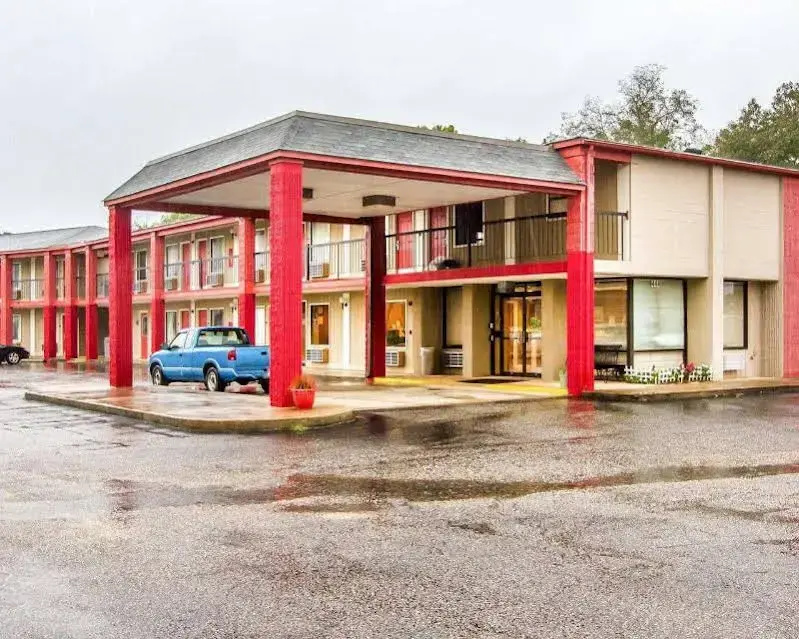 Econo Lodge Inn & Suites Fort Rucker
