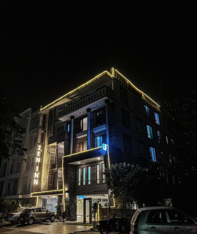 Phoenix Suites