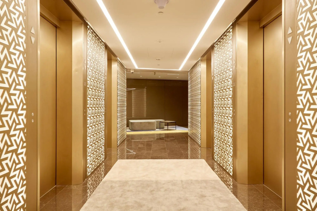 Lobby & Reception